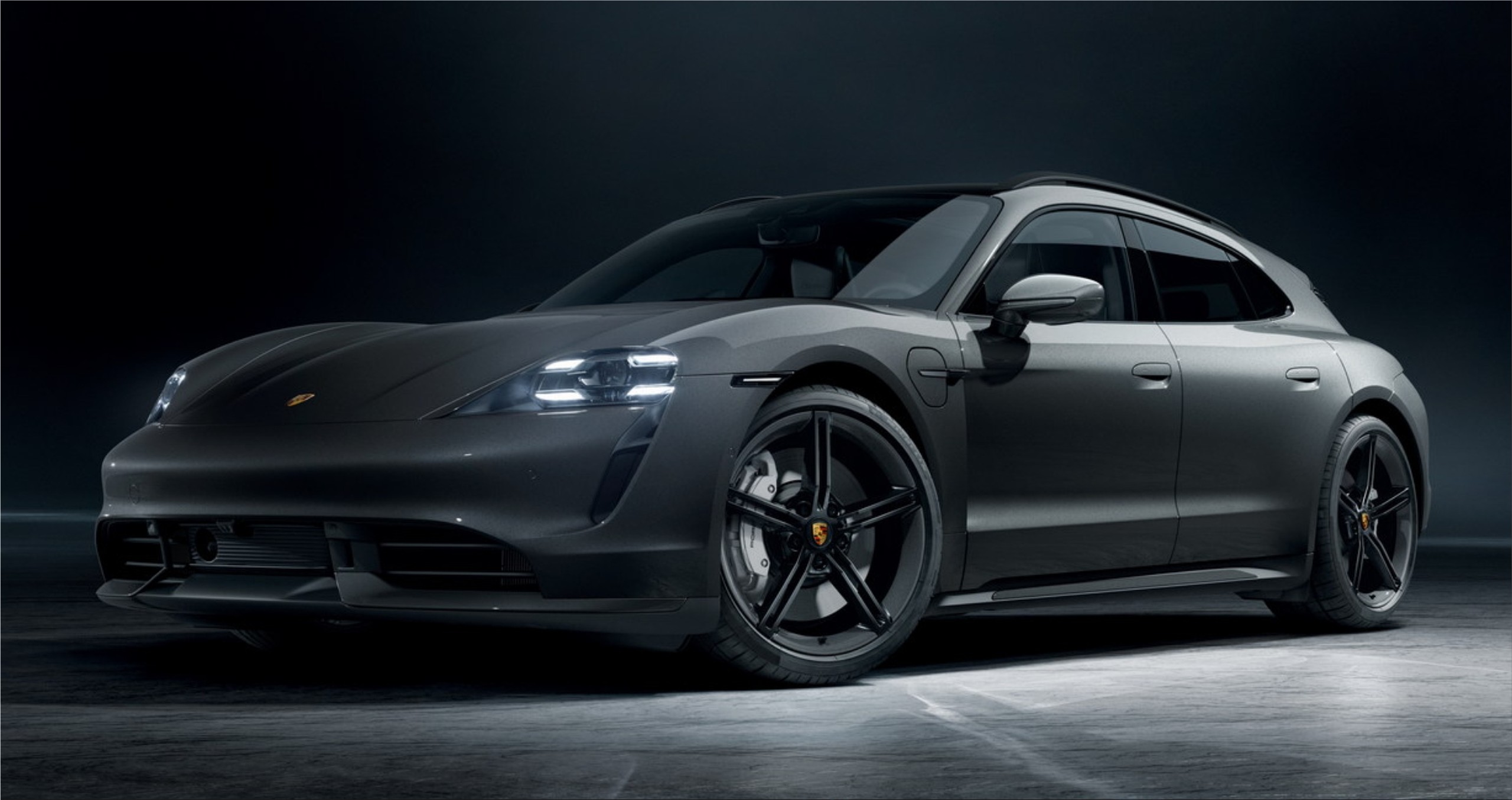 The New Porsche Taycan Sport Turismo From 86 400 Euros Electric Hunter