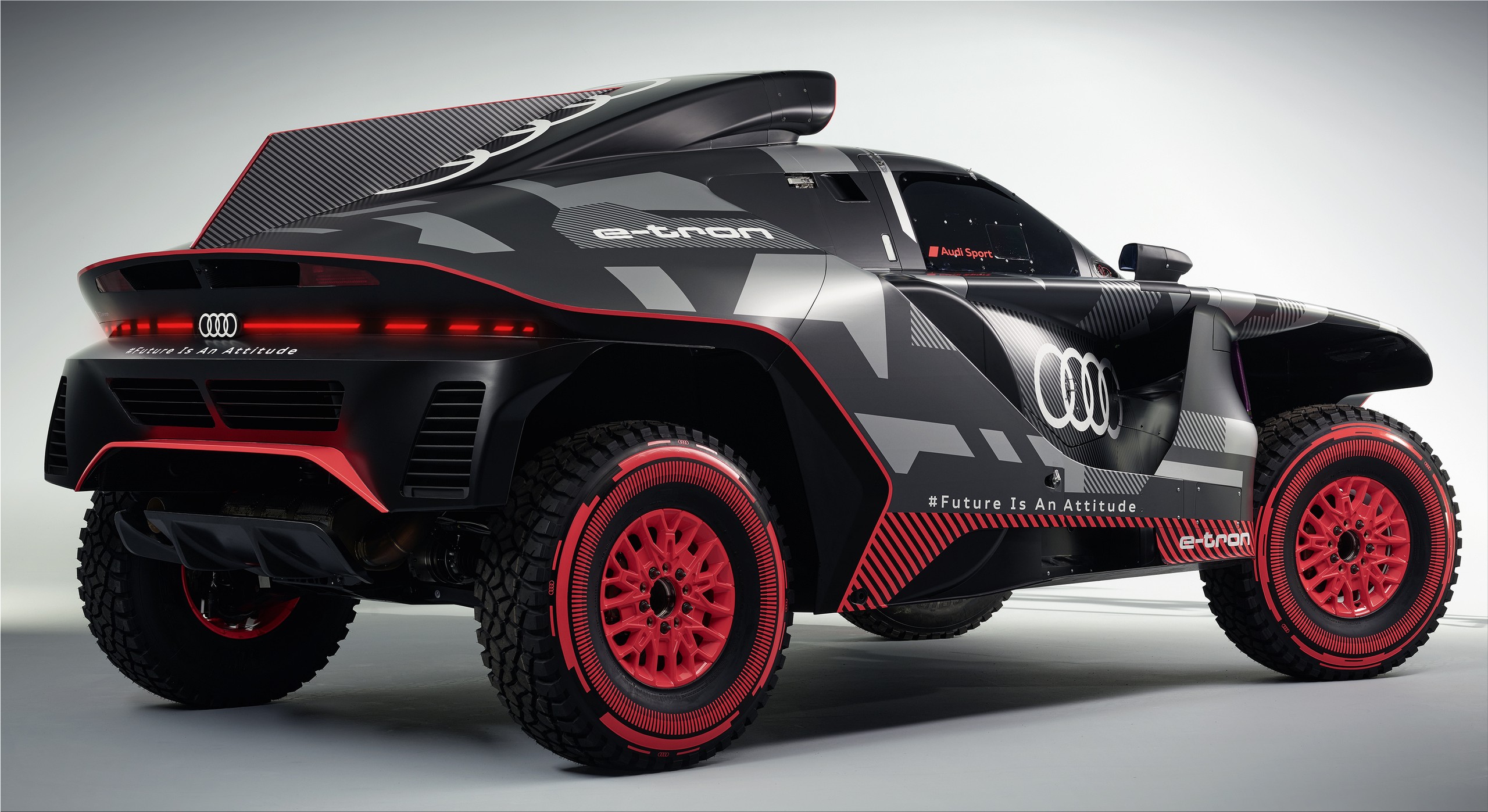 The Audi RS Q e-tron prototype prepares for the Dakar Rally | Electric