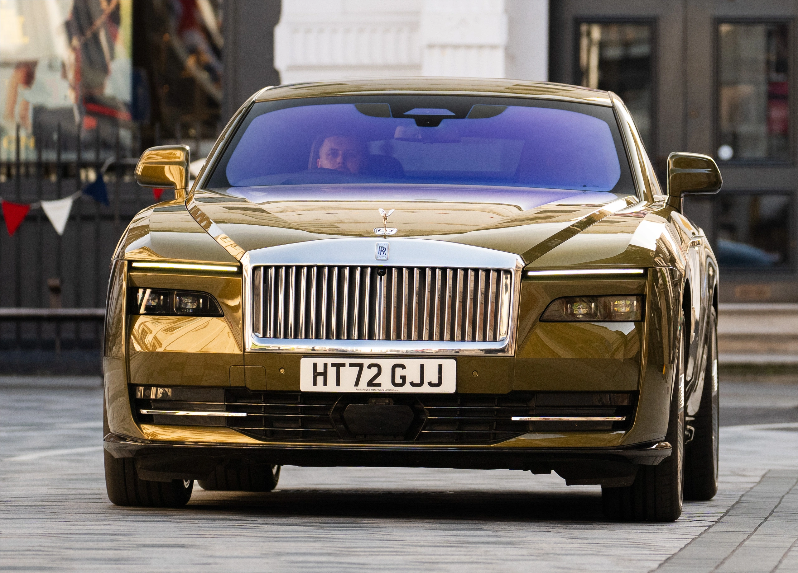 Rolls-Royce Spectre: The Electric Super Coupé That Can Last 400 Years ...