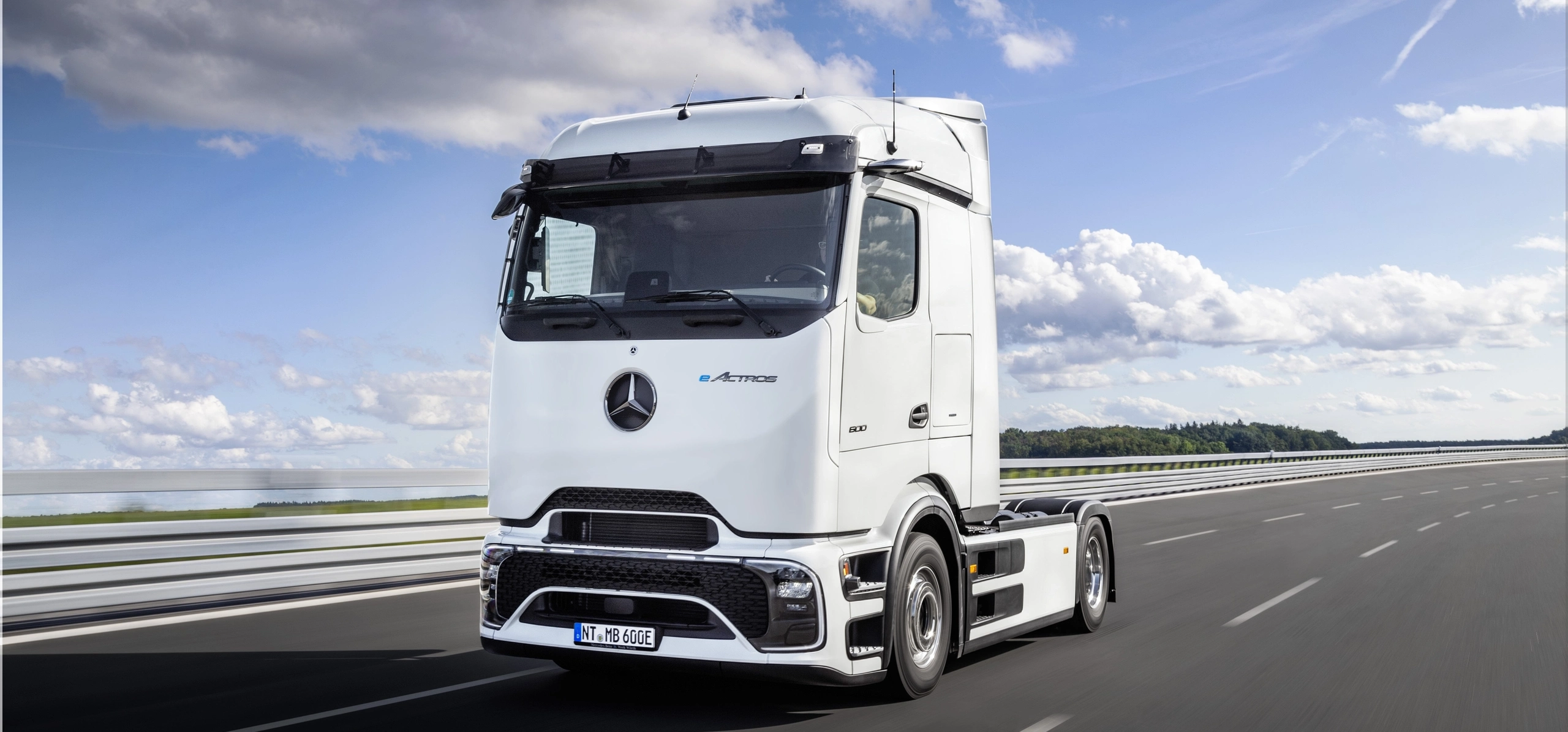 Mercedes-Benz eActros 600: The Electric Truck That Can Outperform ...