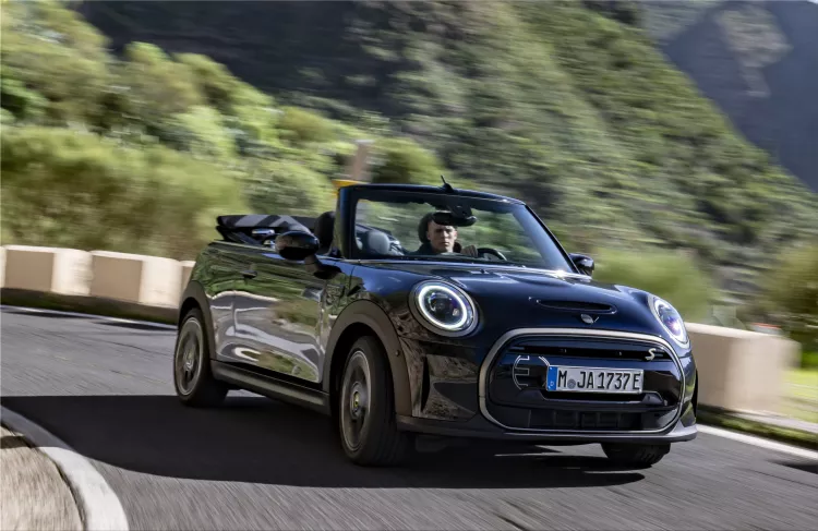 MINI Cooper SE Cabriolet